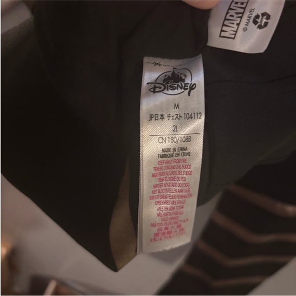 Disney Marvel Avengers
Endgame Hawkeye Ronin jacket
Men small, Woman Medium
Gold - Picture 5 of 5